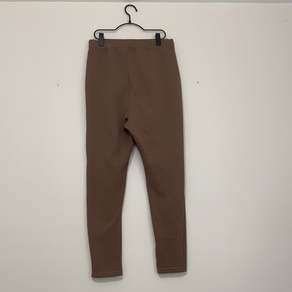 BOOHOO high rise jogger - Picture 2 of 3